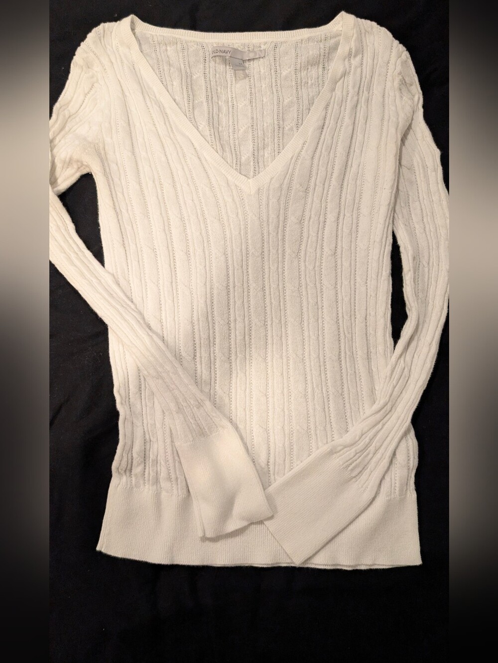 Old Navy White Cable-Knit V-Neck Sweater Top
